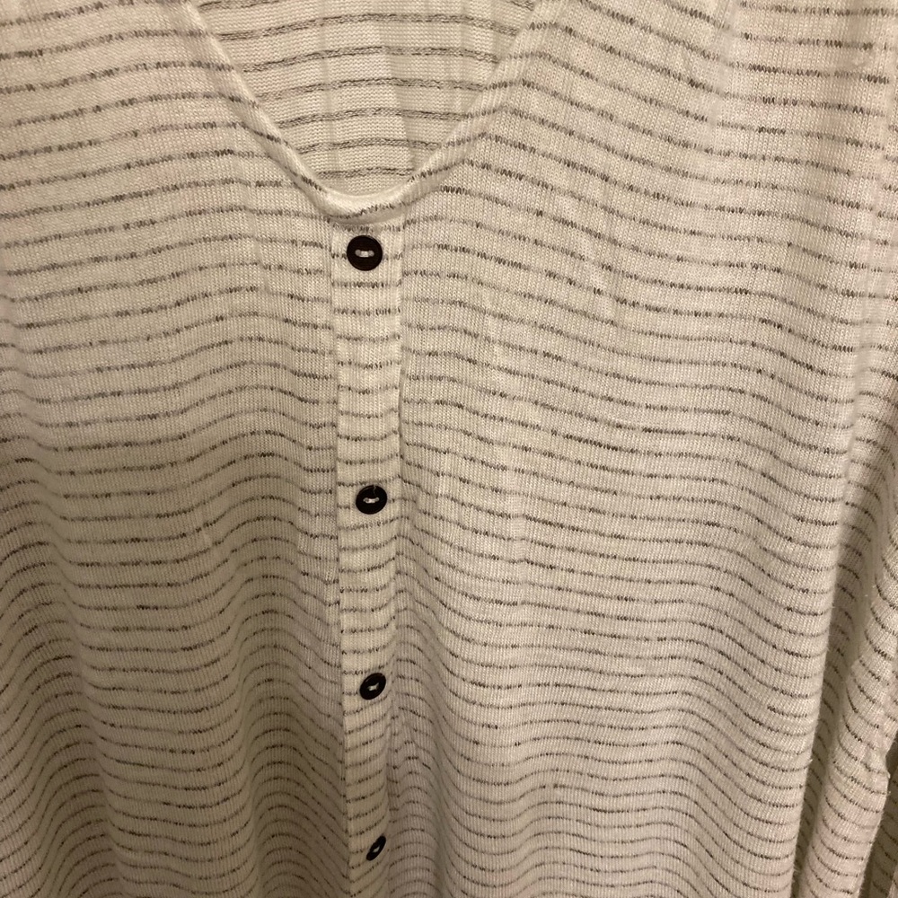 Knox Rose long sleeved top.